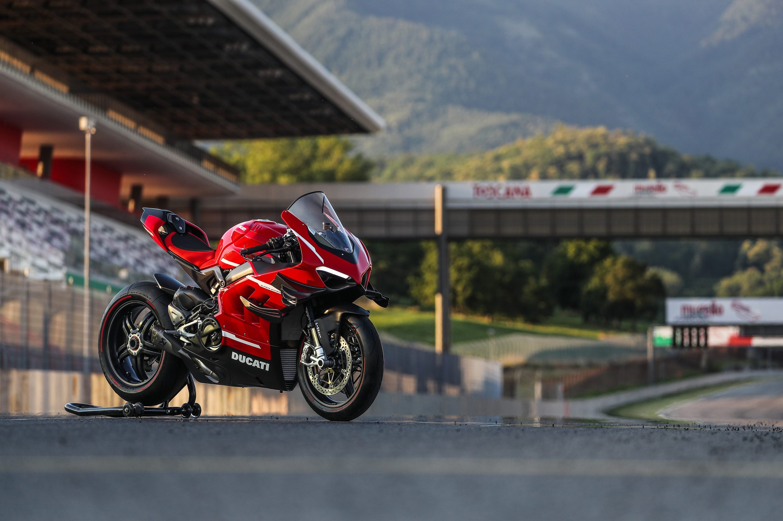 Ducati РѕР±РѕРё